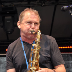 Stefan Lamml:
SAXMAN ... von zart bis Vollgas
... und hier kommen Sie direkt zu meiner Präsentation. Stefan Lamml:
SAXMAN ... von zart bis Vollgas
... und hier kommen Sie direkt zu meiner Präsentation.